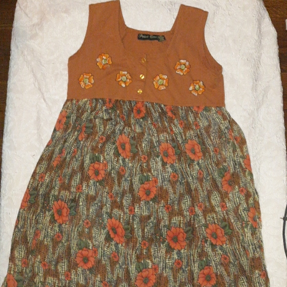 Flowing red flower dress - Picture 1 of 3